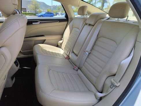 Used 2013 Ford Fusion SE FWD image 29