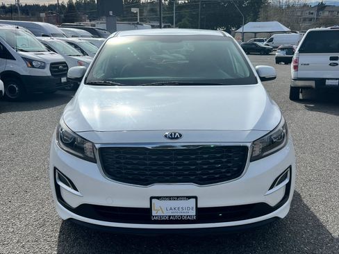 Used 2020 Kia Sedona LX image 2