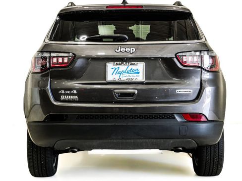 Used 2023 Jeep Compass Latitude AWD/4WD image 7