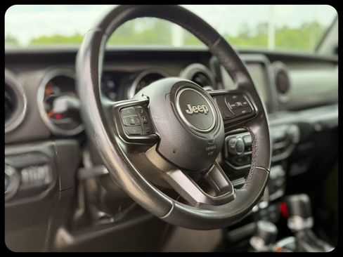 Used 2022 Jeep Wrangler Sport AWD/4WD image 21