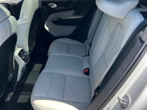 Used 2023 Volvo XC40 B5 Ultimate w/ Protection Package Premier AWD/4WD image 4