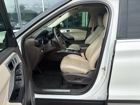 Used 2020 Ford Explorer Platinum w/ Premium Technology Package AWD/4WD image 7