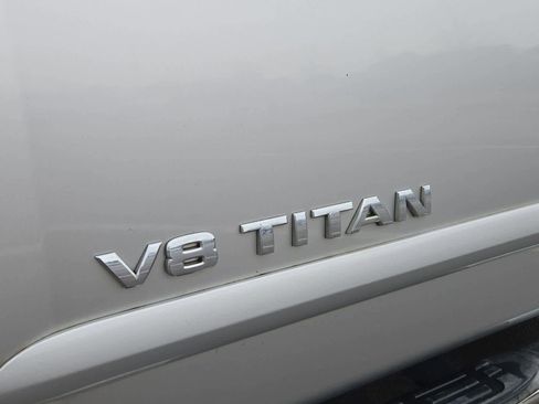 Used 2007 Nissan Titan SE image 12