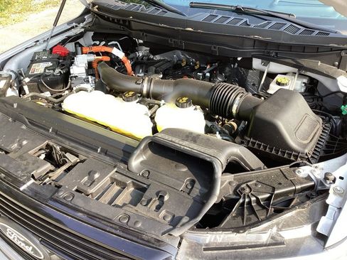 Used 2025 Ford F150 Platinum w/ Equipment Group 702A High AWD/4WD image 26