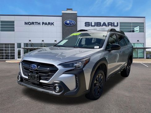 Used 2025 Subaru Outback Onyx Edition XT AWD/4WD image 2