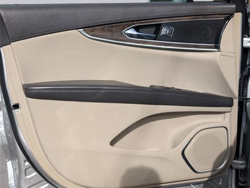 Used 2017 Lincoln MKX Select w/ Select Plus Package image 10