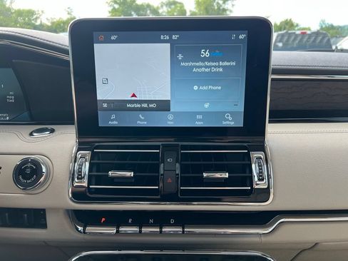 Used 2021 Lincoln Navigator Reserve AWD/4WD image 28