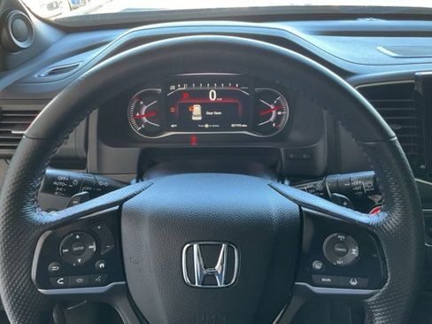 Certified 2024 Honda Passport Black Edition image 8