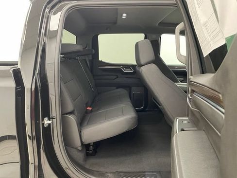 Used 2024 Chevrolet Silverado 1500 LT AWD/4WD image 16