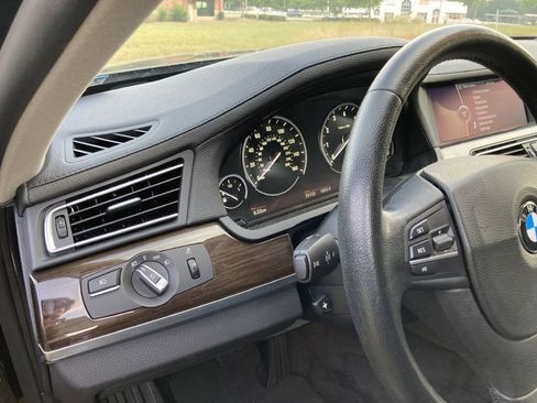 Used 2011 BMW 750Li xDrive image 24