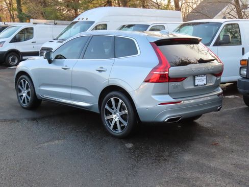 Used 2018 Volvo XC60 T6 Inscription w/ Convenience Package image 4