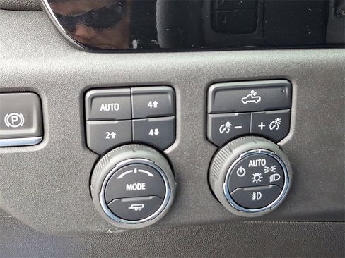 Certified 2025 Chevrolet Silverado 1500 LT Trail Boss image 27