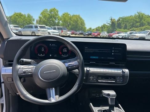 Used 2026 Hyundai Kona SEL Sport FWD image 11