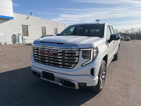 Used 2024 GMC Sierra 1500 Denali image 3