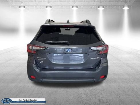 Used 2023 Subaru Outback Premium AWD/4WD image 5