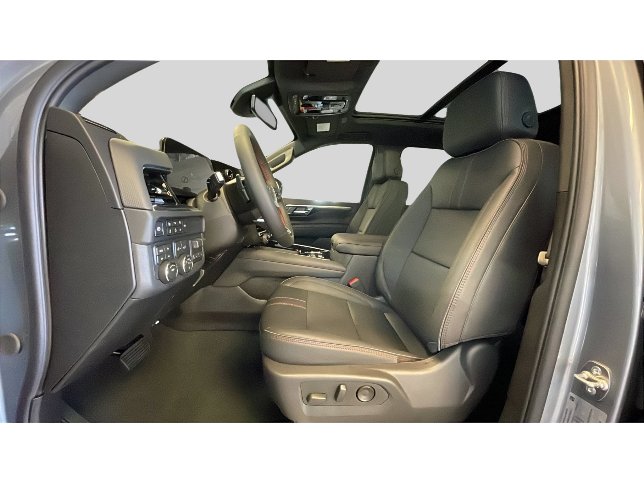 New 2027 Chevrolet Suburban RST w/ Comfort Package AWD/4WD image 11