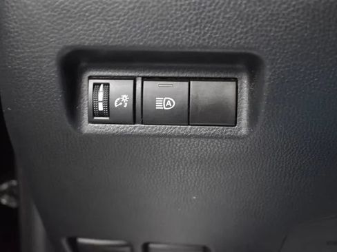 Used 2024 Toyota RAV4 XLE FWD image 22