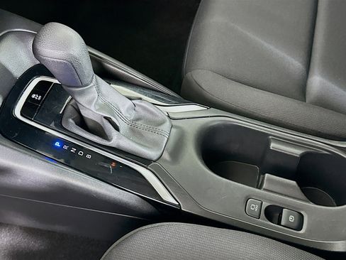 Used 2024 Toyota Corolla LE image 23