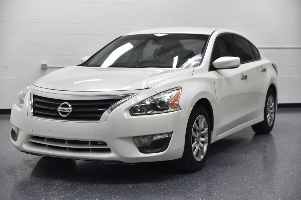 Used 2013 Nissan Altima 2.5 S FWD image 7