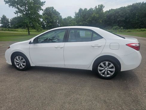 Used 2015 Toyota Corolla LE FWD image 8