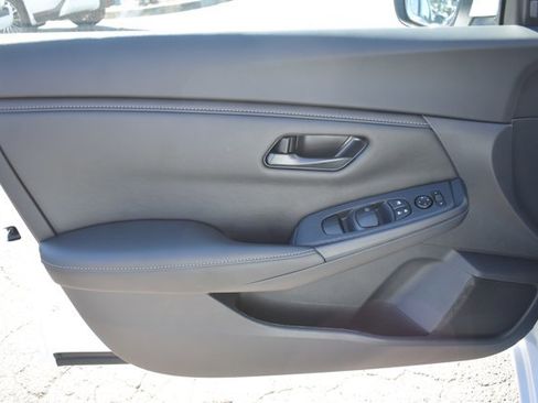 Used 2025 Nissan Sentra S image 11