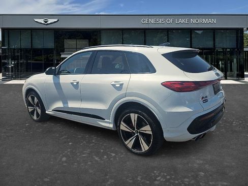 Used 2025 Audi SQ5 Prestige AWD/4WD image 6