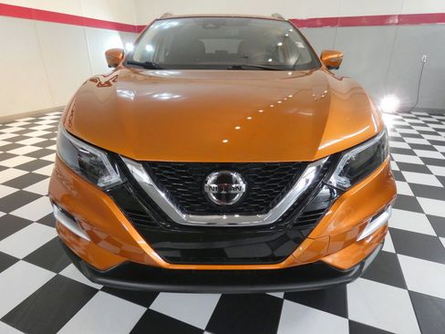 Used 2022 Nissan Rogue Sport SL w/ Premium Package AWD/4WD image 2