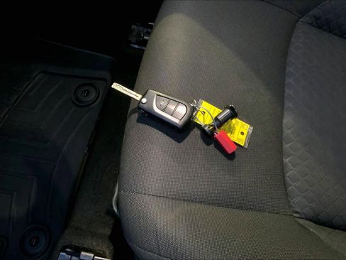 Used 2021 Toyota C-HR LE image 13