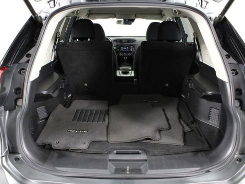 Certified 2020 Nissan Rogue SV w/ Premium Package image 17