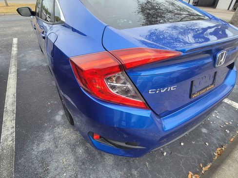 Used 2017 Honda Civic EX-T image 11