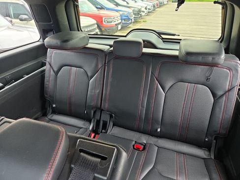 Used 2024 Ford Expedition Limited AWD/4WD image 15