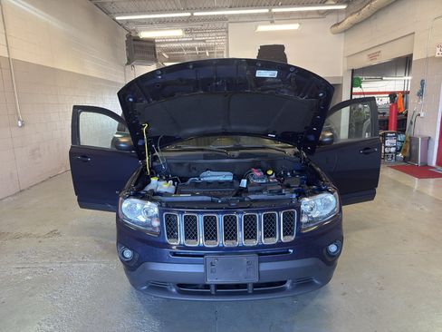 Used 2017 Jeep Compass Sport w/ Power Value Group AWD/4WD image 10