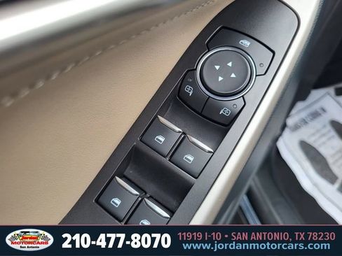 Used 2023 Ford Explorer XLT w/ Equipment Group 202A image 17