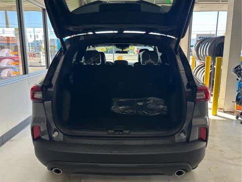 New 2025 Ford Escape ST-Line w/ Cold Weather Package image 15