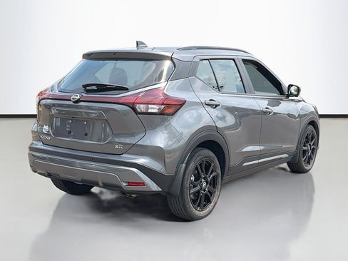 Used 2023 Nissan Kicks SR FWD image 5