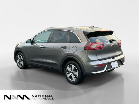 Used 2018 Kia Niro LX image 3