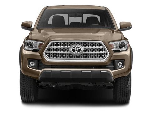 Used 2017 Toyota Tacoma TRD Off-Road w/ Tow Package (A/T) AWD/4WD image 7