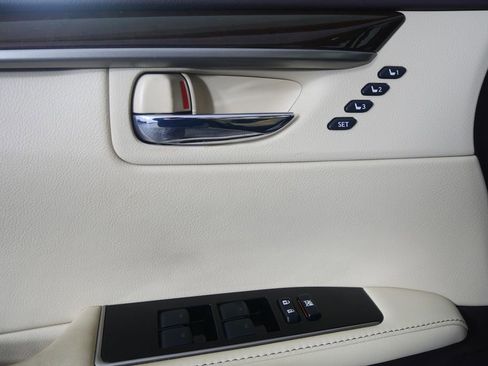 Used 2016 Lexus ES 350 image 8