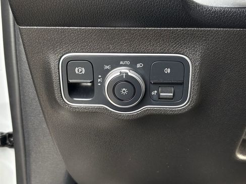 Used 2022 Mercedes-Benz GLB 35 AMG 4MATIC image 23