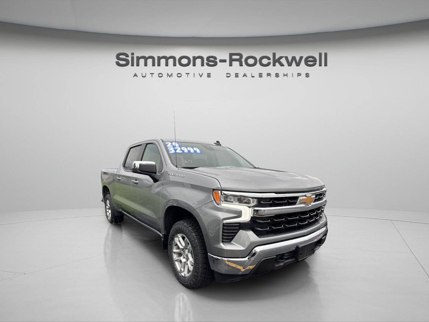 Used 2024 Chevrolet Silverado 1500 LT AWD/4WD image 6