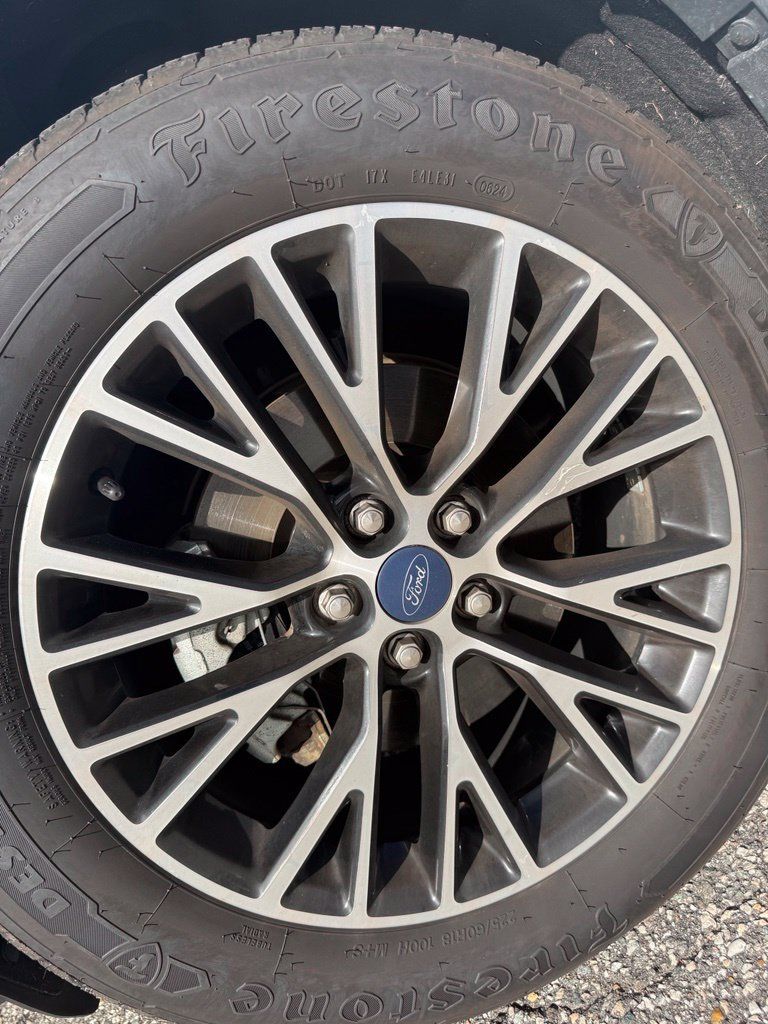 Used 2022 Ford Escape SEL FWD image 4
