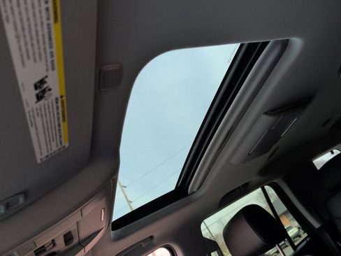 Used 2015 Chevrolet Tahoe LT image 3