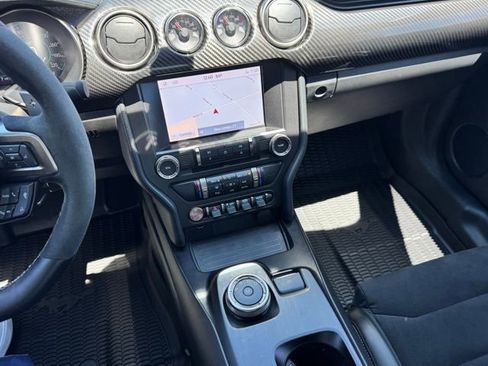Used 2022 Ford Mustang Shelby GT500 w/ Carbon Fiber Track Pack RWD image 41