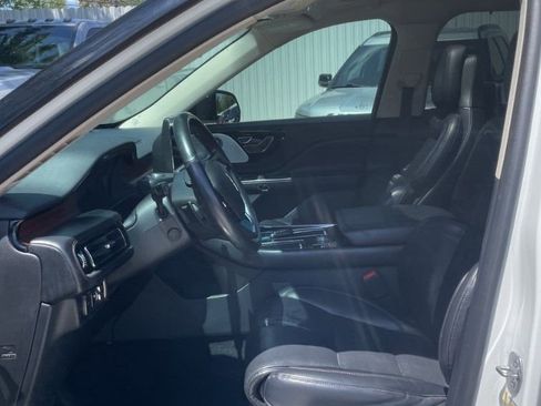 Used 2022 Lincoln Aviator Reserve w/ Equipment Group 201A AWD/4WD image 7