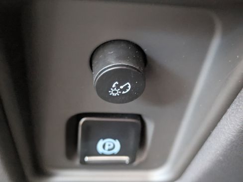 Used 2025 Chevrolet Corvette Stingray Coupe w/ 1LT image 20