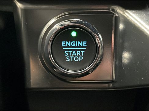 Used 2023 Ford F150 Lariat AWD/4WD image 22