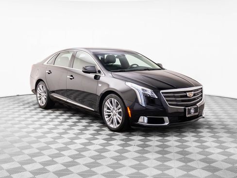 Used 2019 Cadillac XTS Luxury image 8
