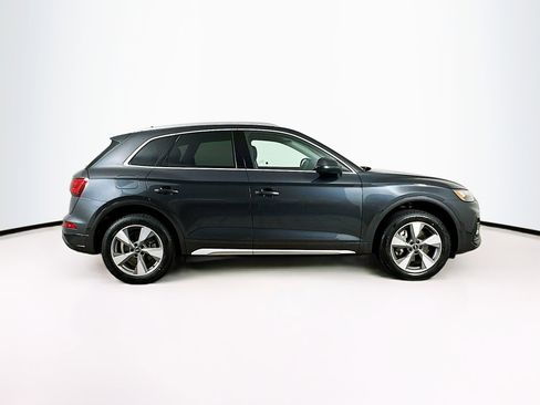 Used 2024 Audi Q5 Premium w/ Convenience Package image 10