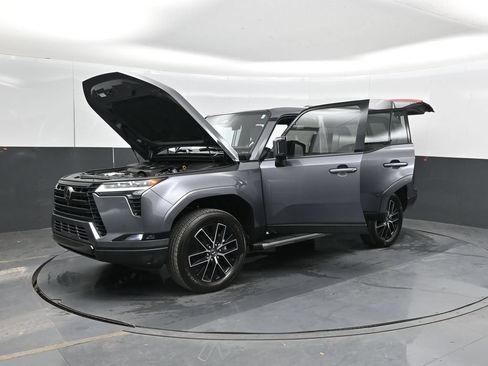 Used 2025 Lexus GX 550 w/ Accessory Package (2T) AWD/4WD image 58