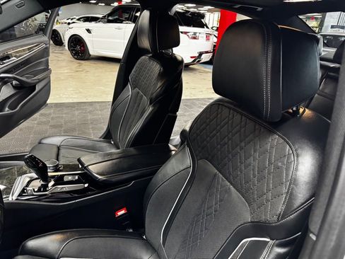 Used 2018 BMW 540i xDrive image 35